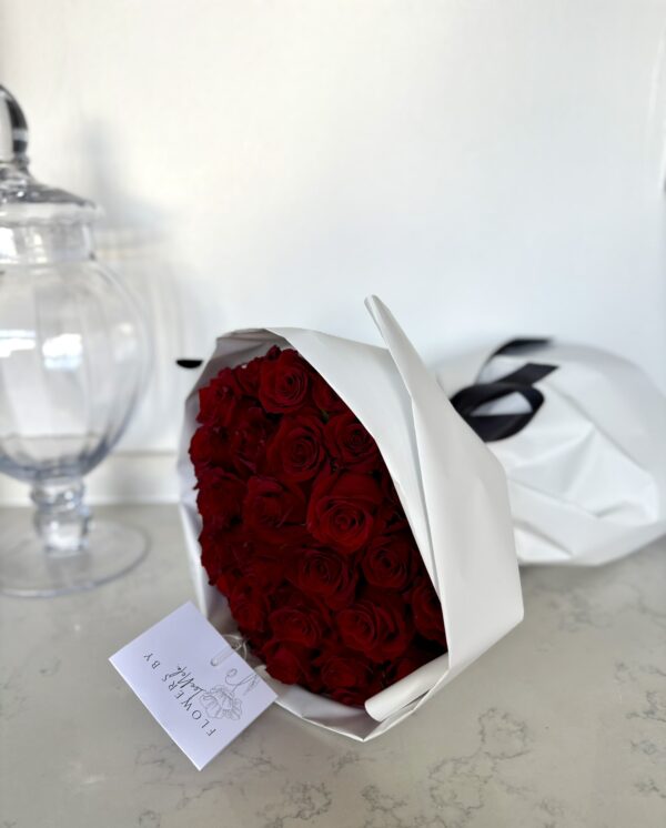 Red Roses bouquet - Image 4